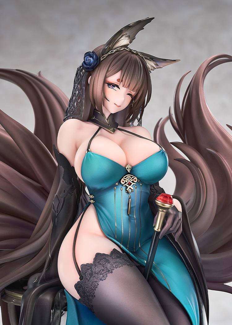 Azur Lane Amagi: Throne of Fallen Petals Ver.