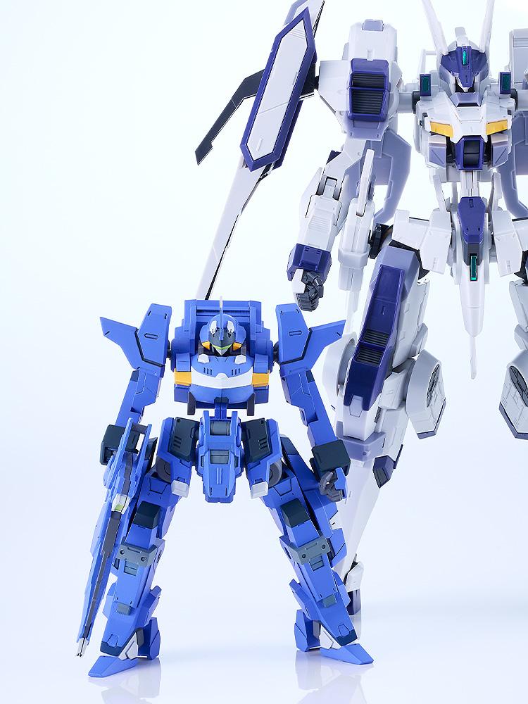 Titanomachia MODEROID SIDE:CC Legatoedge (Blue Ver.)