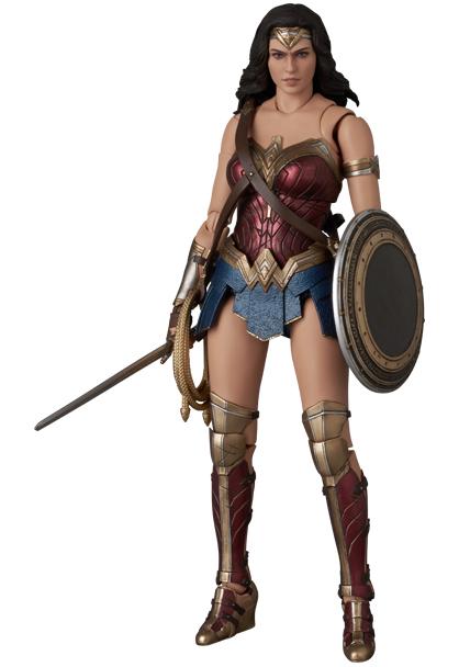 MAFEX WONDER WOMAN (ZACK SNYDER'S JUSTICE LEAGUE Ver.) Action Figure