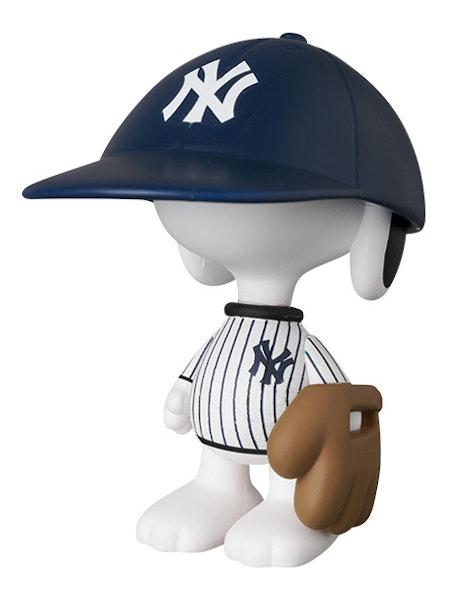 UDF MLB x PEANUTS NEW YORK YANKEES SNOOPY Non scale figure