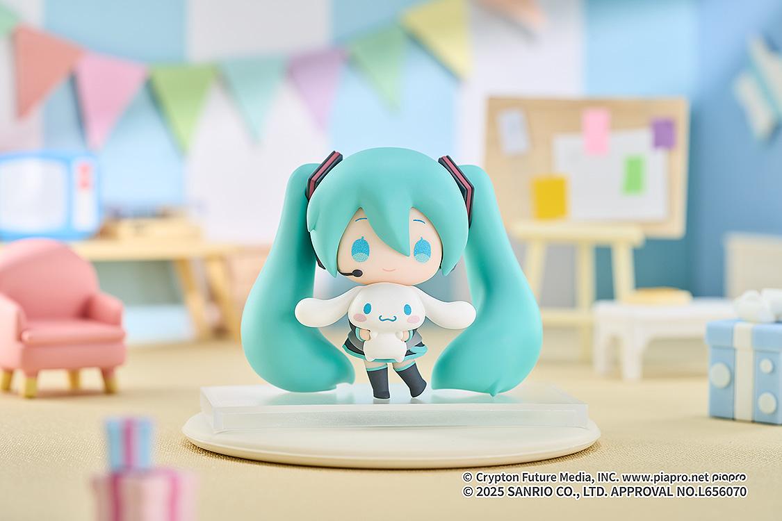 Hatsune Miku x Cinnamoroll Collectible Figure Hatsune Miku x Cinnamoroll (Blind Box)