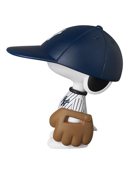 UDF MLB x PEANUTS NEW YORK YANKEES SNOOPY Non scale figure