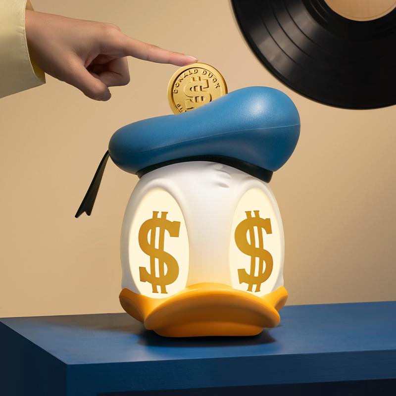 Fortune Duck Ornament Lamp in Donald Duck Gold Coin