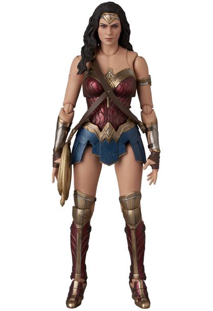 MAFEX WONDER WOMAN (ZACK SNYDER'S JUSTICE LEAGUE Ver.) Action Figure