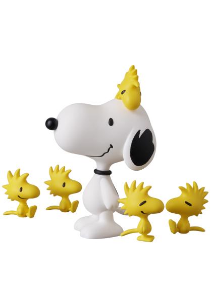 UDF PEANUTS SERIES 19: Happiness is all your friends Non scale figure