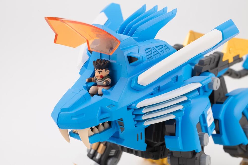 (Model Kits) ZOIDS D-STYLE BLADE LIGER 2000 -Recolor-