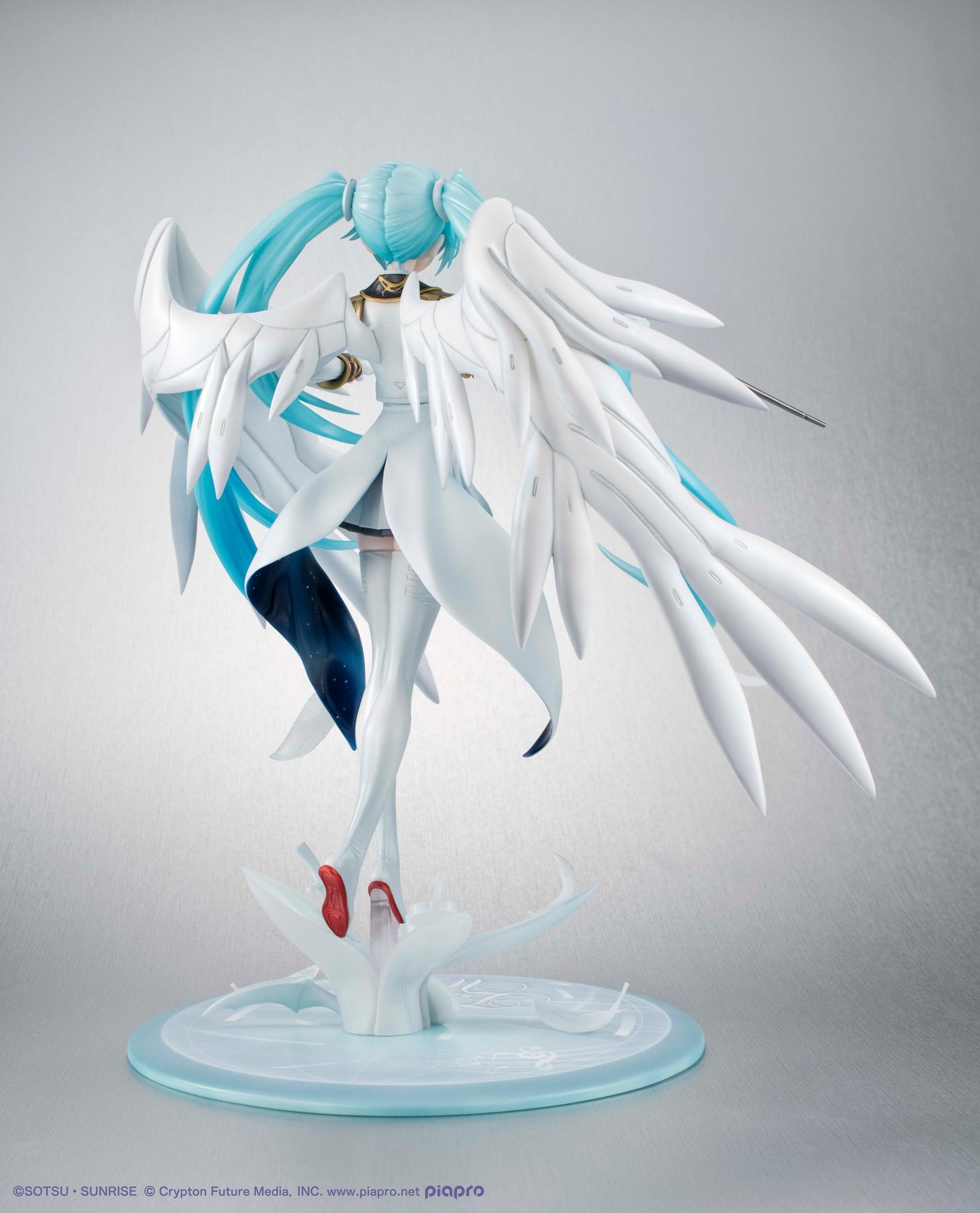 Lucrea Mobile Suit Gundam 45th Anniversary X Hatsune Miku Hatsune Miku X Wing Gundam Zero EW