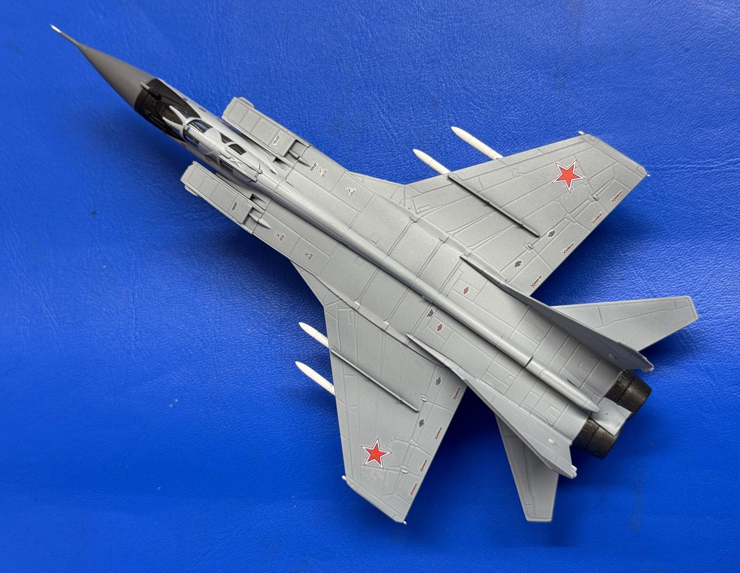 1/144 MiG-31 FOX HOUND
