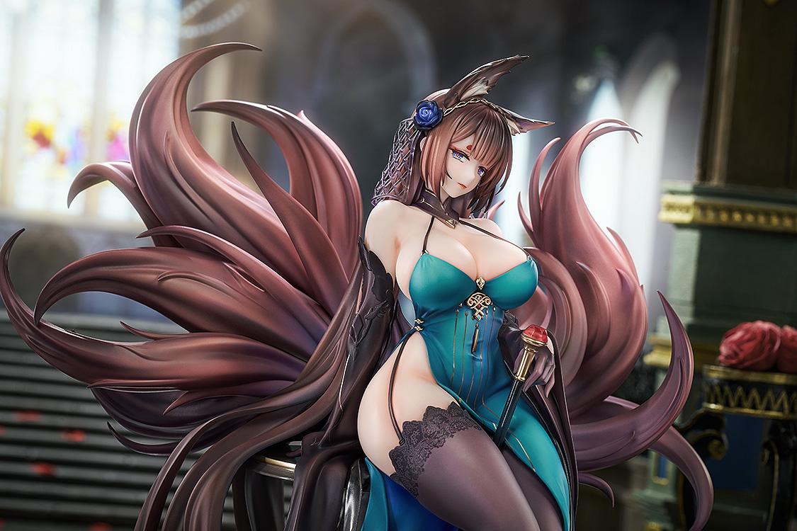 Azur Lane Amagi: Throne of Fallen Petals Ver.