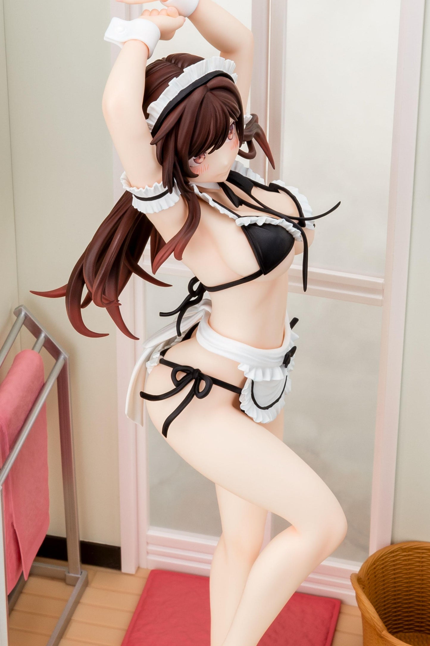 Rent-A-Girlfriend MIZUHARA Chizuru Maid Bikini ni changing into figure