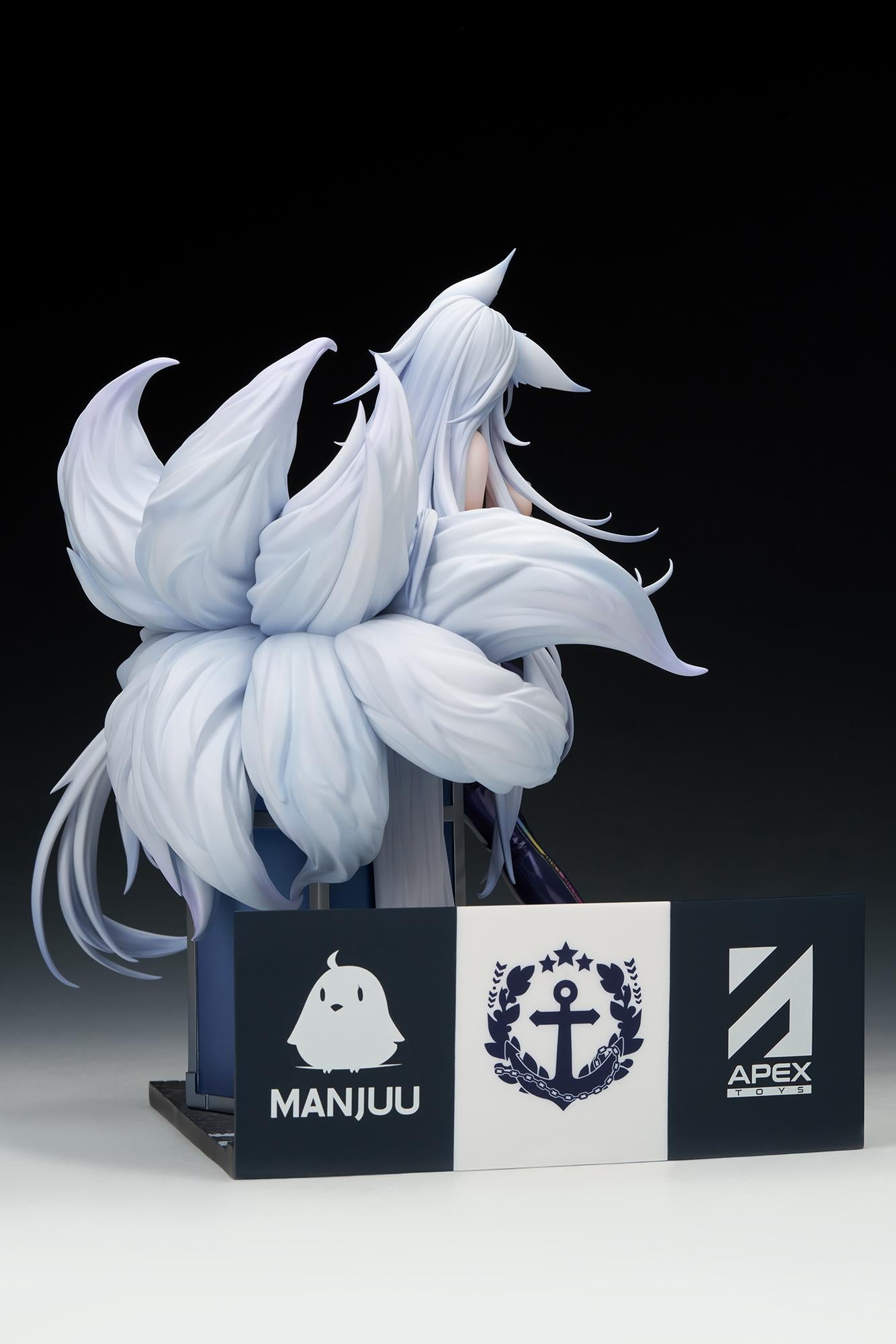 Azur Lane Shinano Moonlit Chrome Ver. LED Acrylic Display Base Bundled Special Edition 1/7 Scale Figure