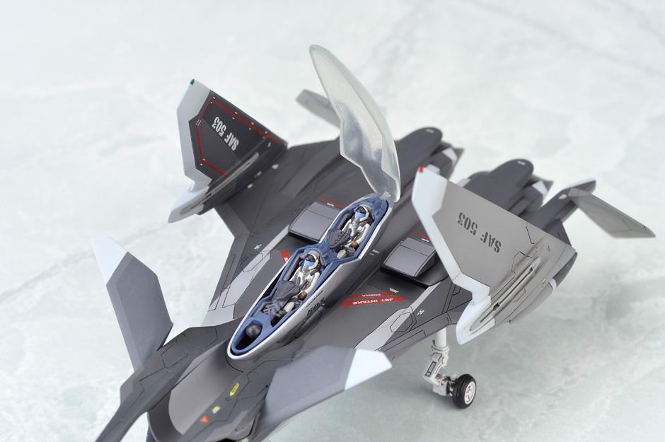 FAIRY AIR FORCE TACTICAL RECONNAISSANCE FFR-41MR MAVE "YUKIKAZE" - Renewal Ver. 1/100 Scale Figure