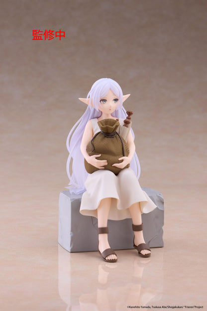 Frieren: Beyond Journey's End Desktop Cute Figure - Frieren (In training Ver.)
