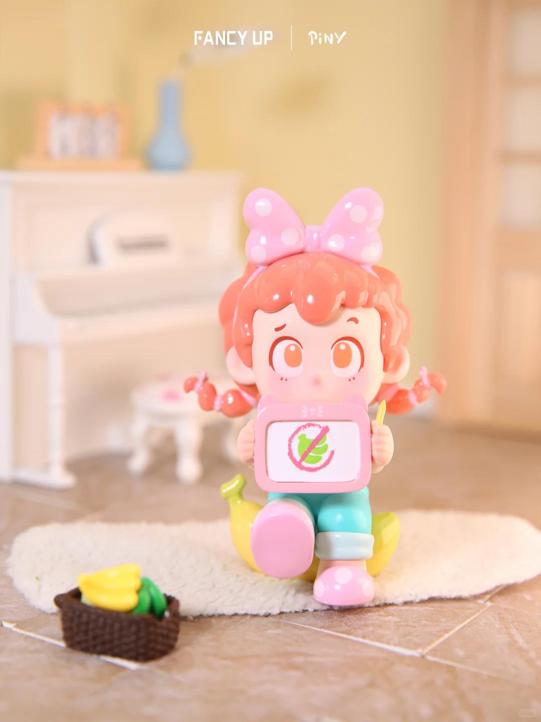 PINY Weekend Mini-Theater (Set of 8 Figures)