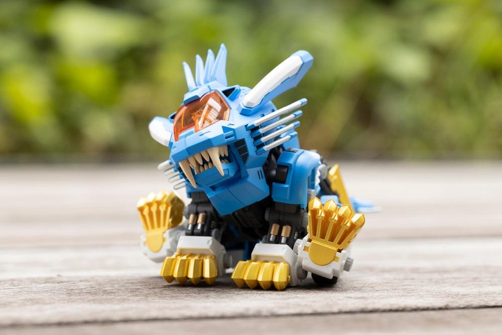 (Model Kits) ZOIDS D-STYLE BLADE LIGER 2000 -Recolor-