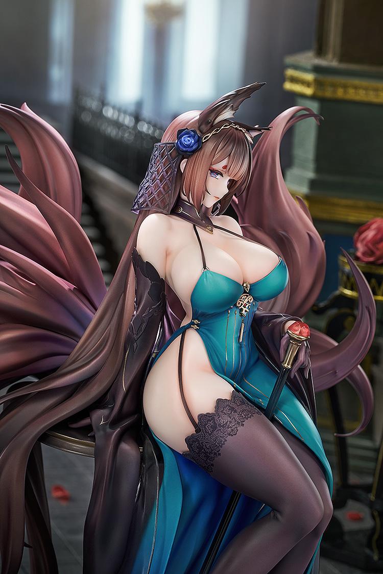 Azur Lane Amagi: Throne of Fallen Petals Ver.