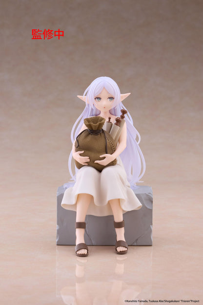 Frieren: Beyond Journey's End Desktop Cute Figure - Frieren (In training Ver.)