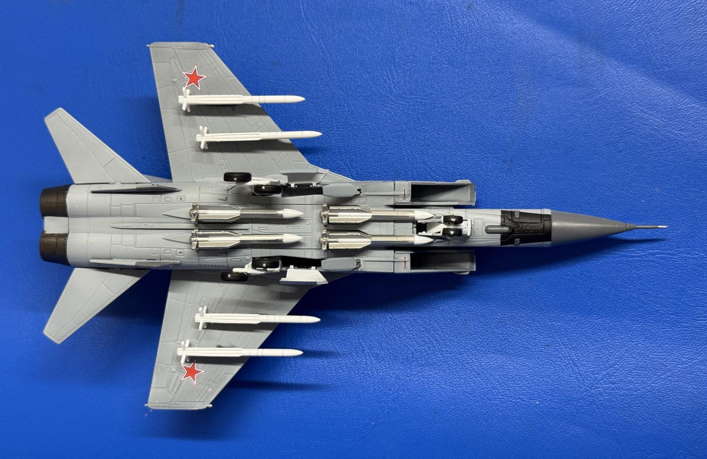 1/144 MiG-31 FOX HOUND