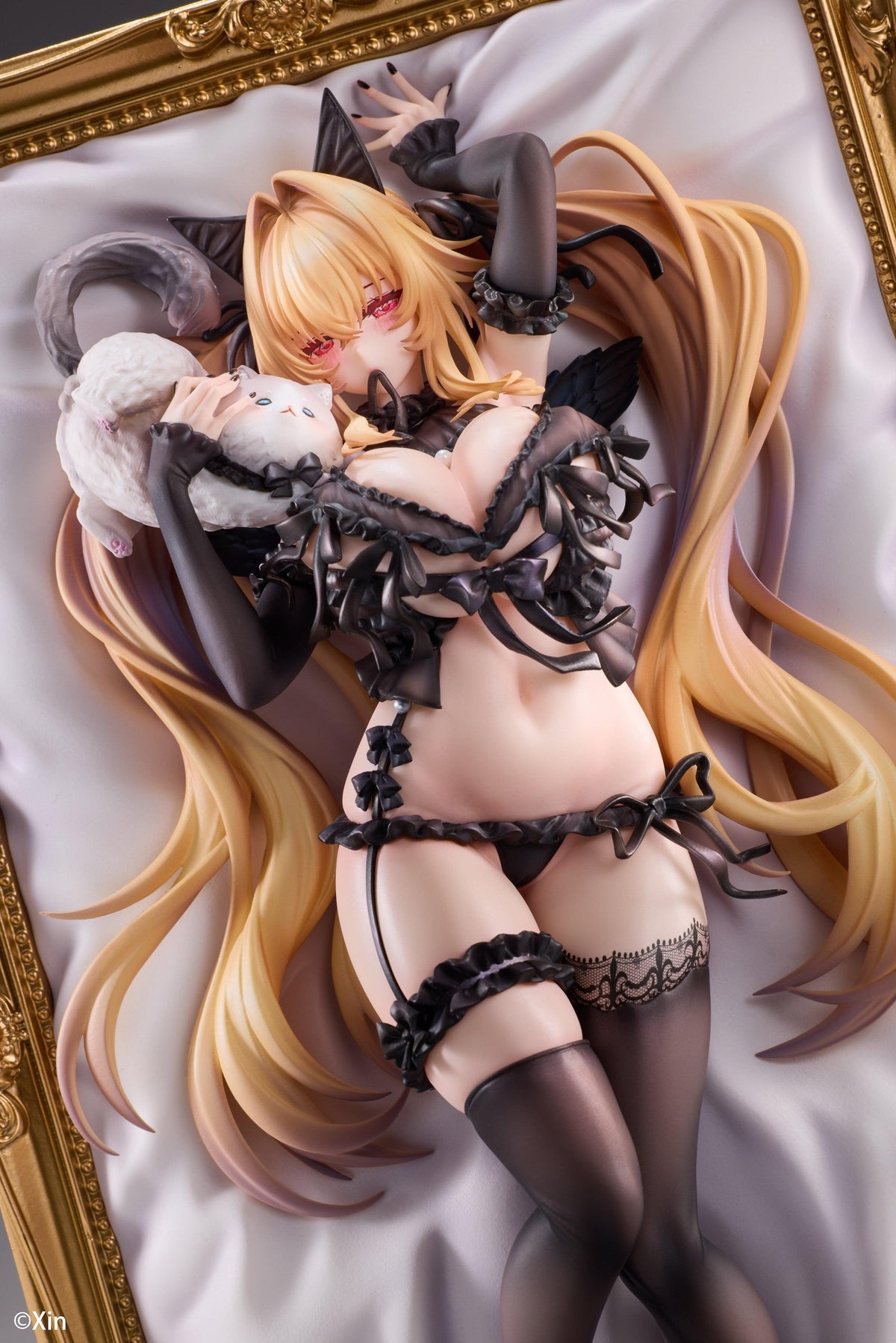 Stella Black Cat Ver. Illustrated by Xin Deluxe Edition 1/7 Scale Figure