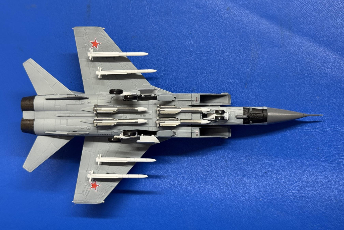 1/144 MiG-31 FOX HOUND