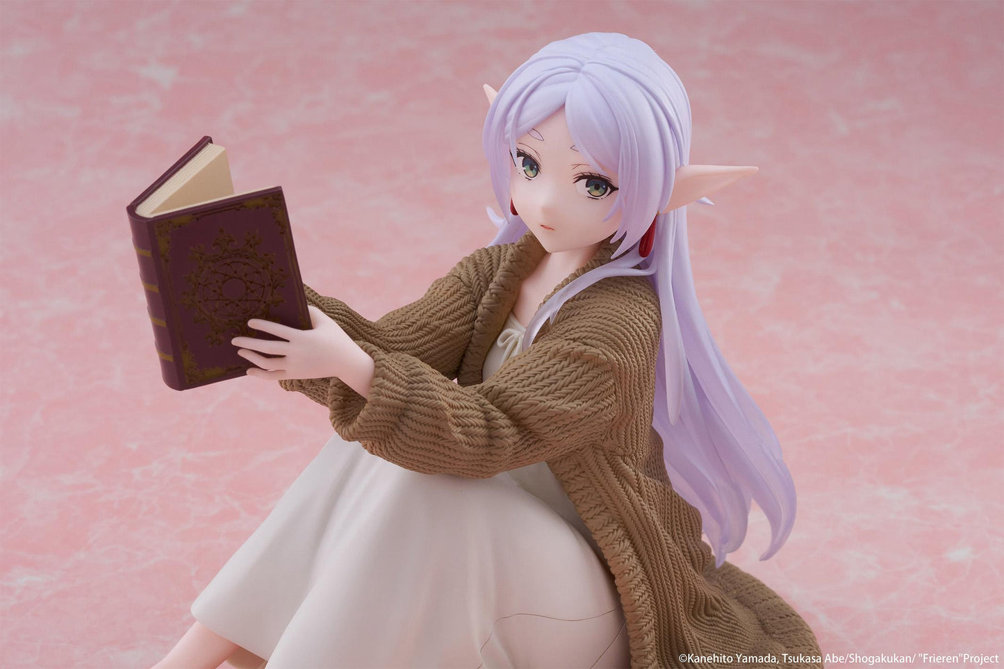 Frieren: Beyond Journey's End Desktop Cute Figure - Frieren (Roomwear Ver.)