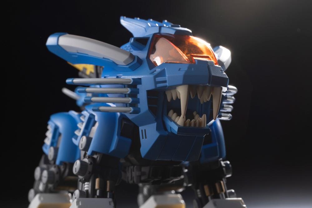 (Model Kits) ZOIDS D-STYLE BLADE LIGER 2000 -Recolor-