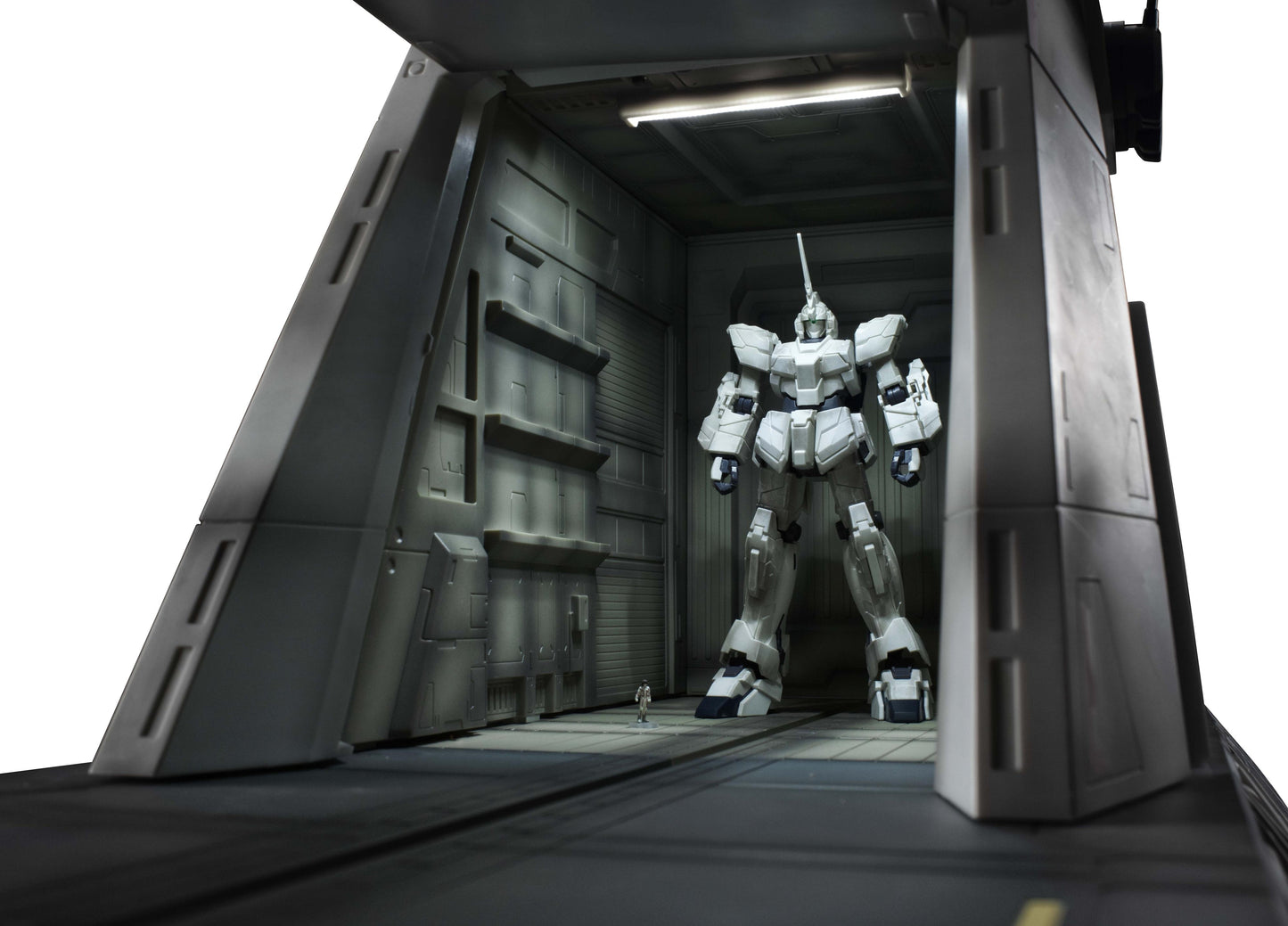 Realistic Model Series: MOBILE SUIT GUNDAM UNICORN (1/144 HG series) Nahel Argama catapult deck(UC ver.)
