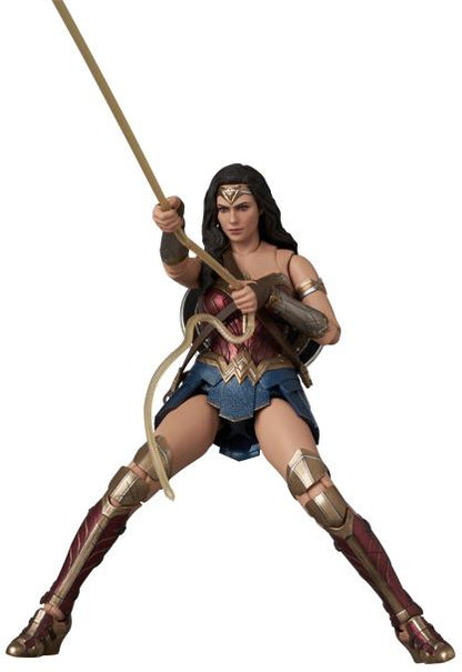MAFEX WONDER WOMAN (ZACK SNYDER'S JUSTICE LEAGUE Ver.) Action Figure