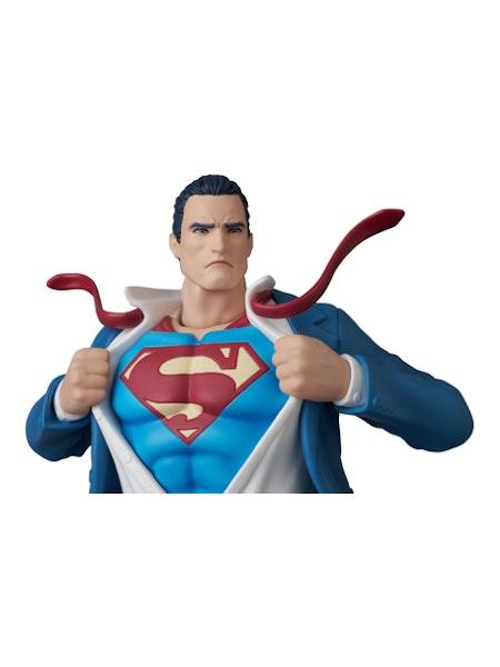 MAFEX CLARK KENT (BATMAN: HUSH Ver.) Action Figure