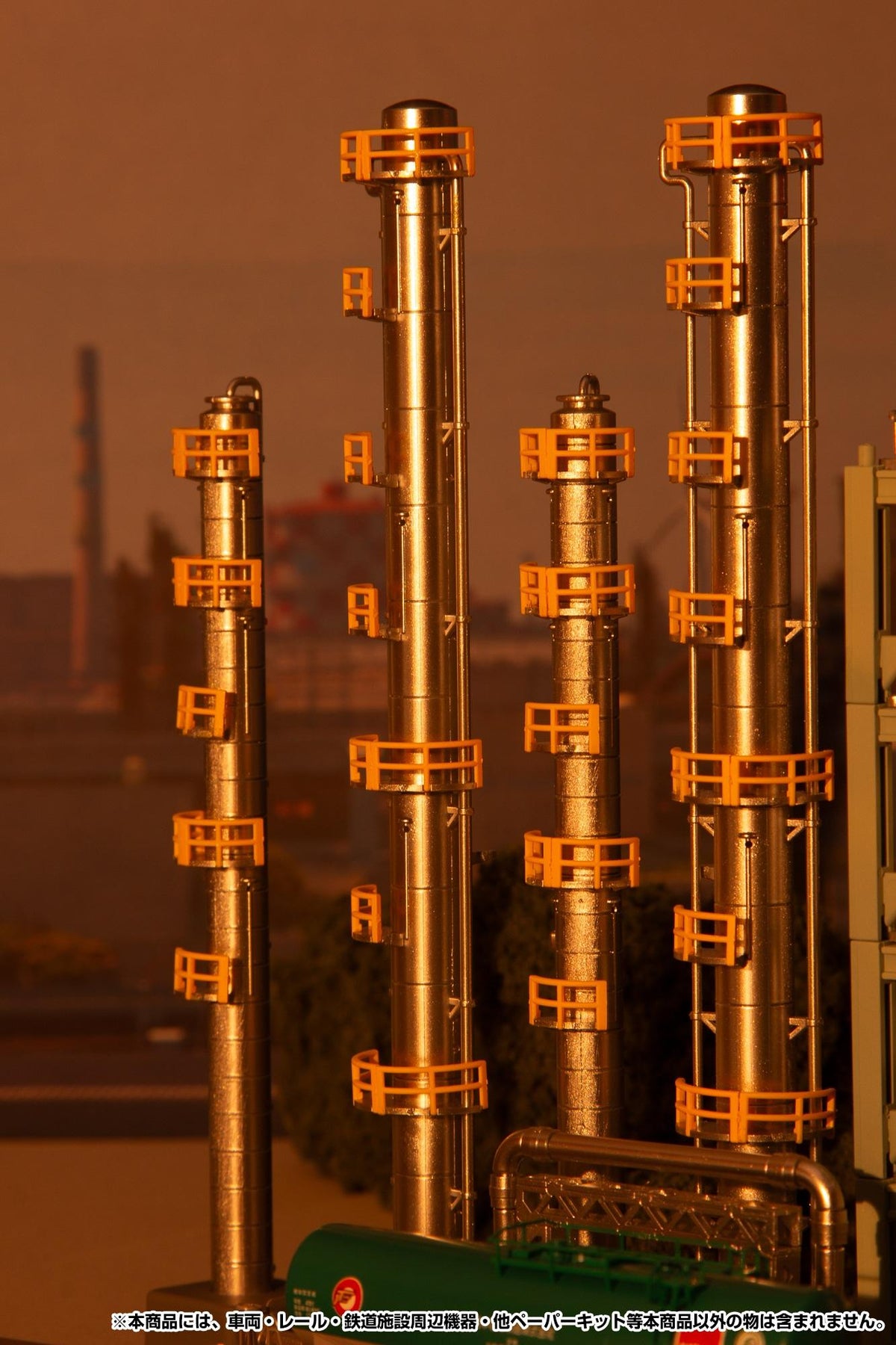 (Model Kits) 1/150 Scale Structure Kit "Fractionating Columns" (Rerun)