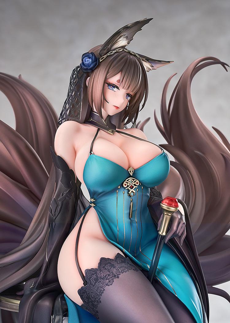 Azur Lane Amagi: Throne of Fallen Petals Ver.