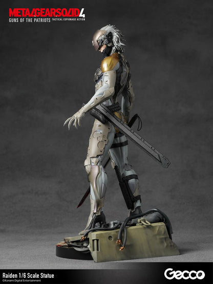 METAL GEAR SOLID 4 GUNS OF THE PATRIOTS, Raiden 1/6 Scale Statue
