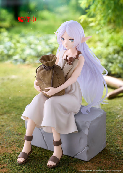 Frieren: Beyond Journey's End Desktop Cute Figure - Frieren (In training Ver.)
