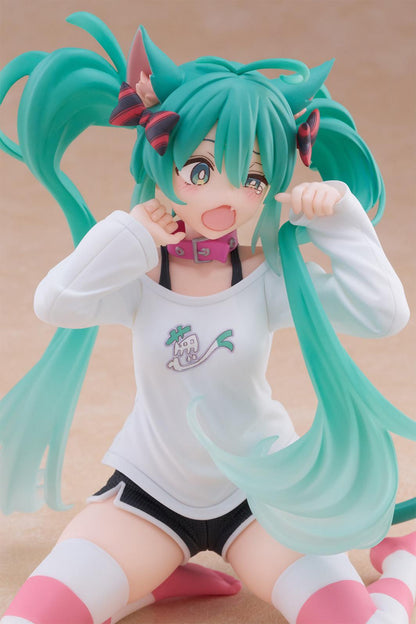 Hatsune Miku Desktop Cute Figure (Cat Ear T-Shirt Ver.) Reissue