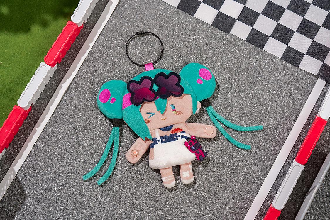 Hatsune Miku GT Project Hatsune Miku: Racing Ver. 2025 Keychain Pouch B