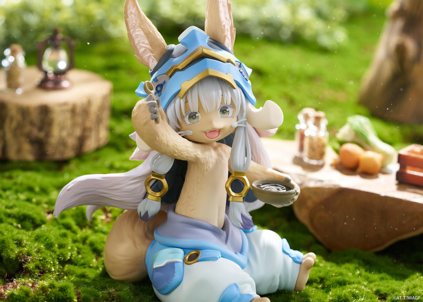 Made in Abyss: The Golden City of the Scorching Sun Desktop Cute Figure - Nanachi (Mealtime ver.)
