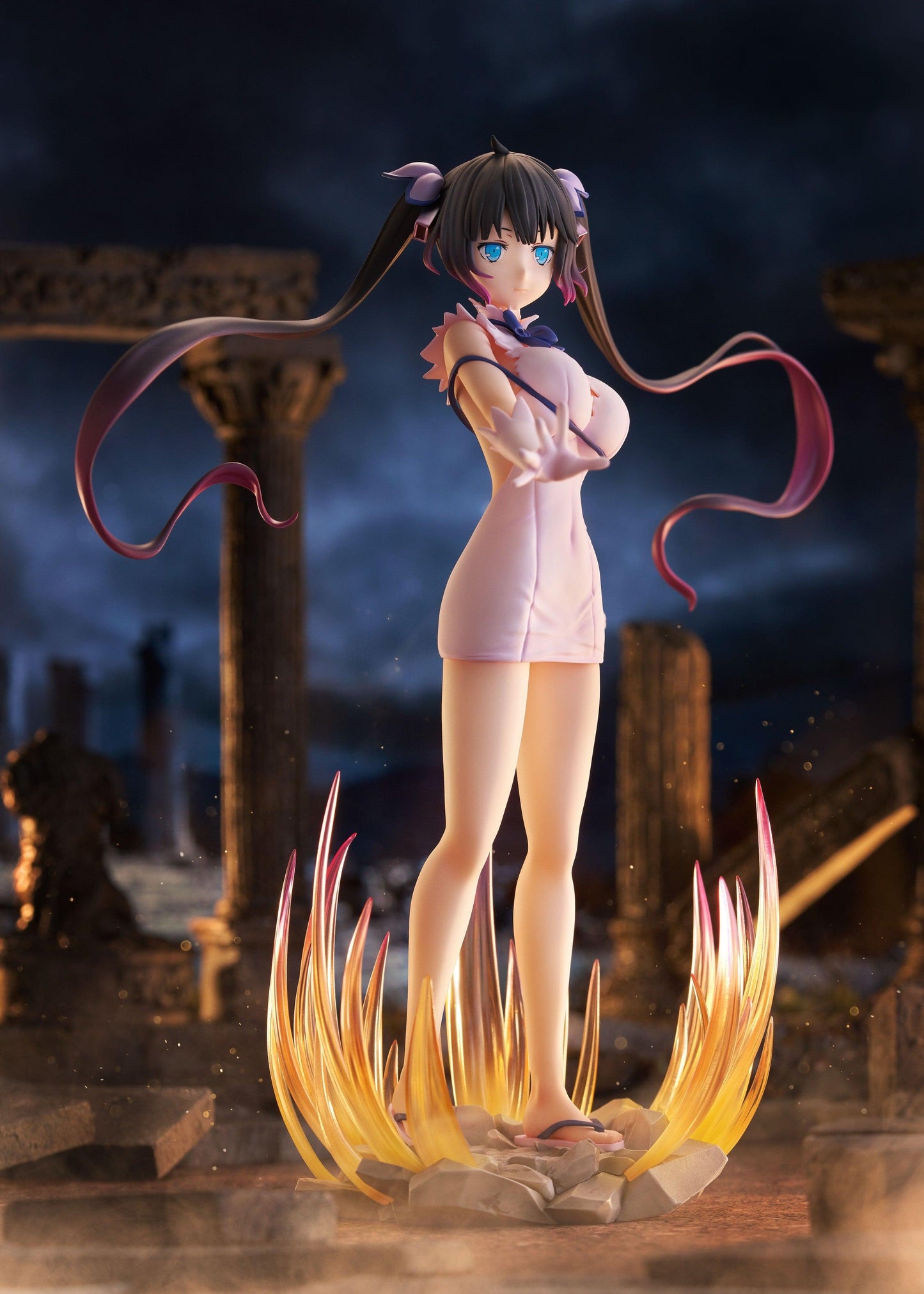 Is It Wrong to Try to Pick Up Girls in a Dungeon? V - Hestia Divinity Unleashed Ver. AmiAmi Limited Edition 1/7 Scale Figure