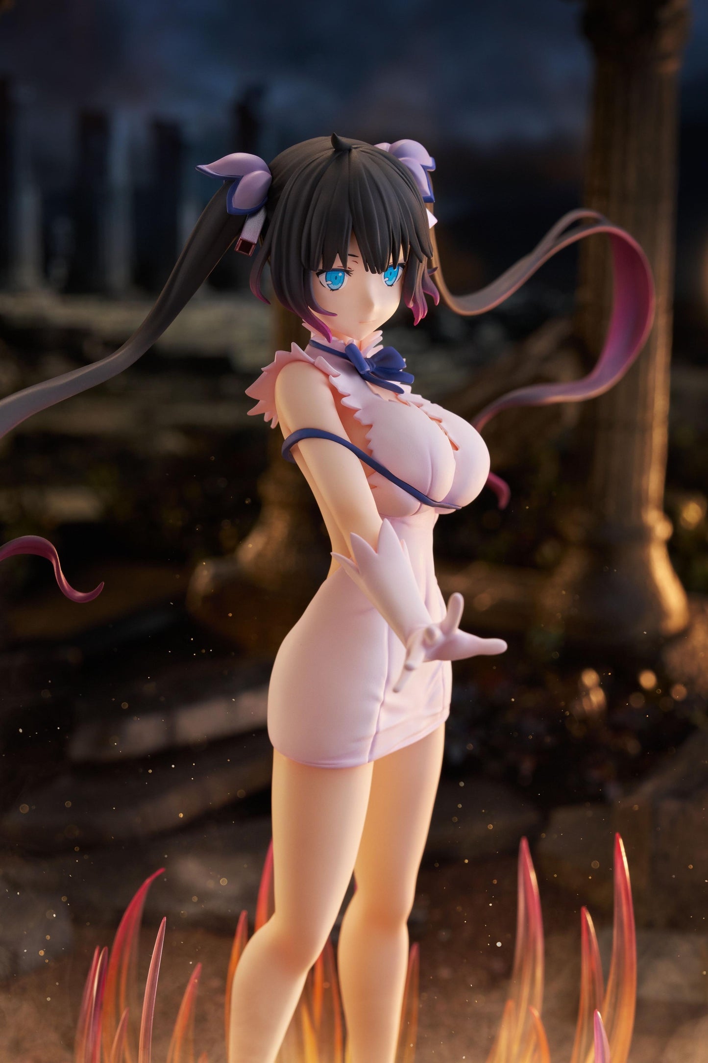 Is It Wrong to Try to Pick Up Girls in a Dungeon? V - Hestia Divinity Unleashed Ver. 1/7 Scale Figure