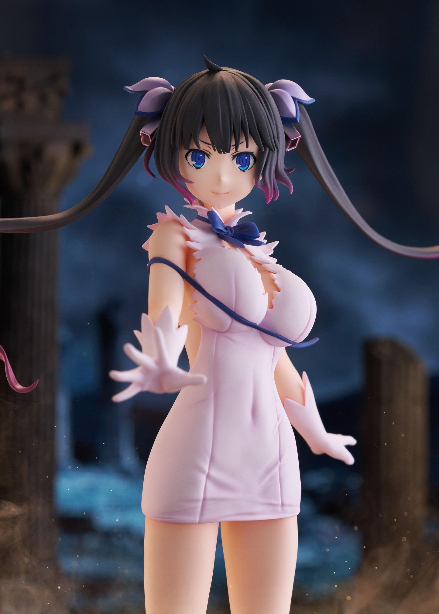 Is It Wrong to Try to Pick Up Girls in a Dungeon? V - Hestia Divinity Unleashed Ver. AmiAmi Limited Edition 1/7 Scale Figure