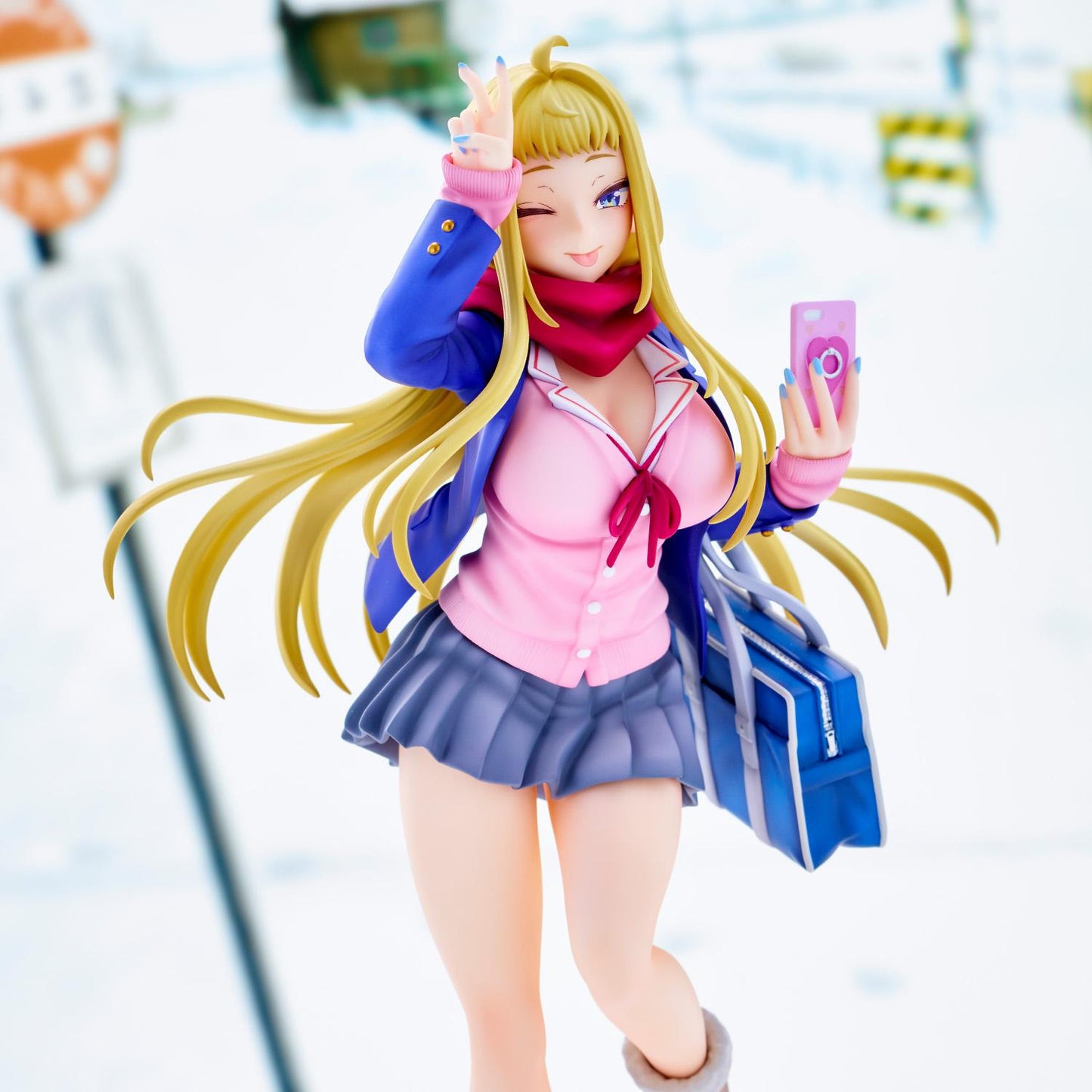 Dosanko Gal is Mega Cute – Minami Fuyuki 1/6 Scale Figure