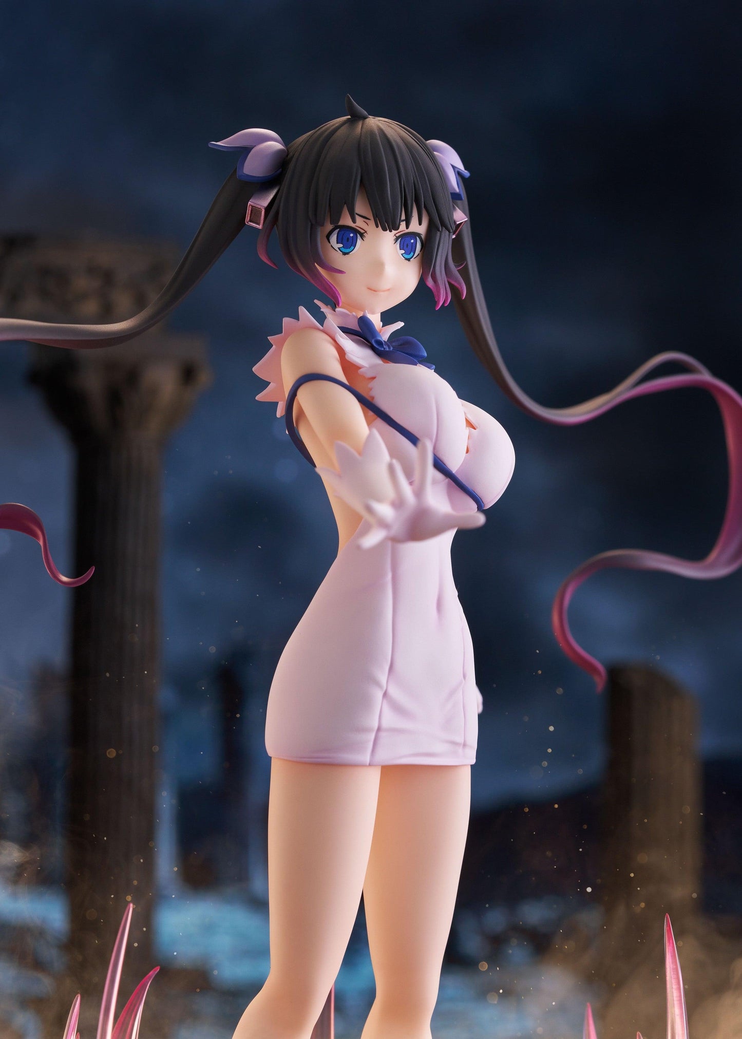 Is It Wrong to Try to Pick Up Girls in a Dungeon? V - Hestia Divinity Unleashed Ver. AmiAmi Limited Edition 1/7 Scale Figure