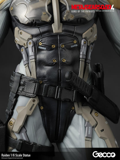 METAL GEAR SOLID 4 GUNS OF THE PATRIOTS, Raiden 1/6 Scale Statue