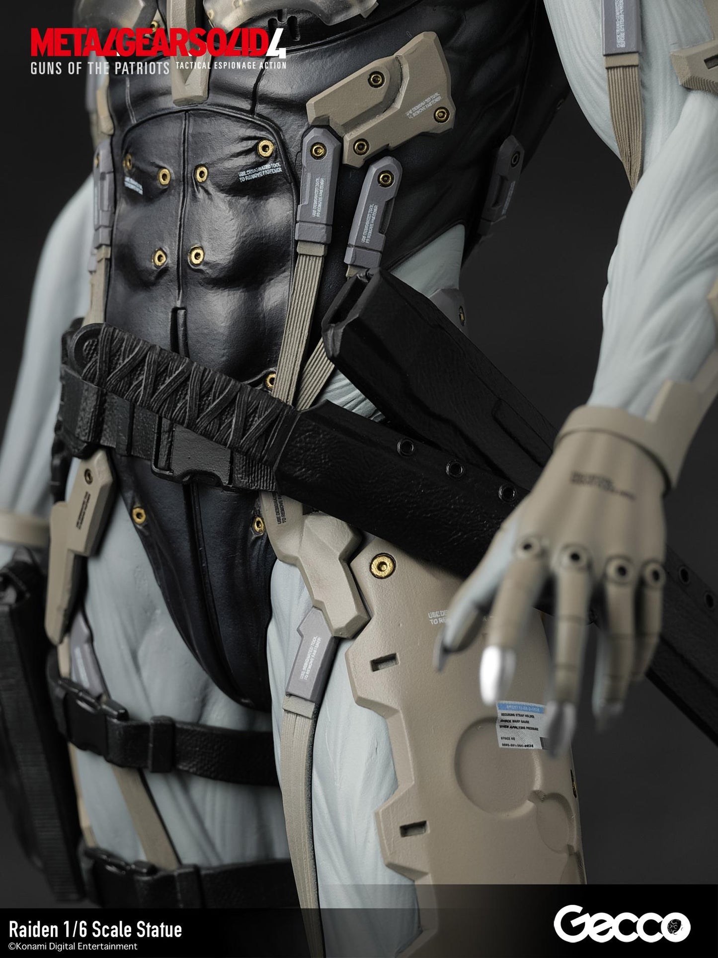 METAL GEAR SOLID 4 GUNS OF THE PATRIOTS, Raiden 1/6 Scale Statue